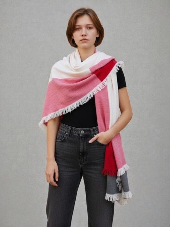 Banana Republic Accessories - Banana Republic Burgundy and White Fringed Scarf